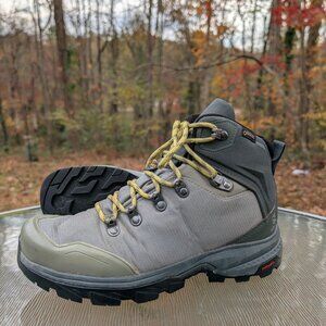 Women's Salomon Outback GTX 500 Waterproof Hiking Boots. Size 7